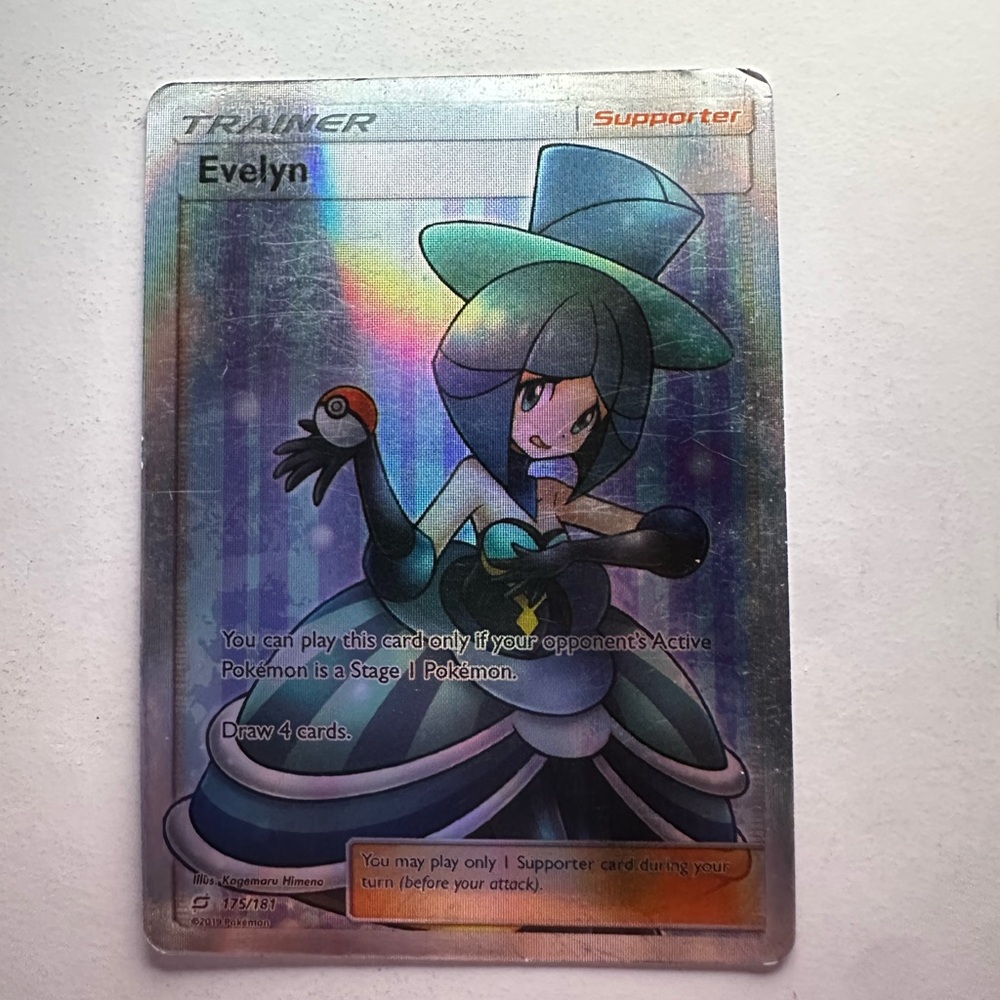 Evelyn Trainer Supporter Card